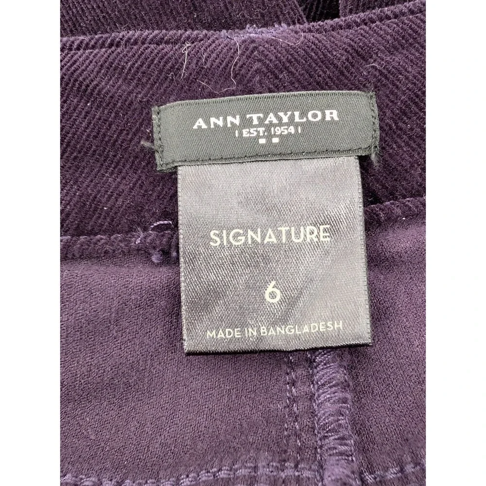 Ann Taylor Signature Plum Straight Leg Mid Rise Corduroy Pants Size 6 30/31